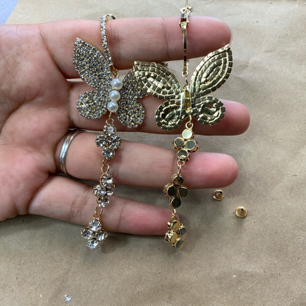 Metal diamonds pearls Butterfly Long Earrings - Picture 9 of 11